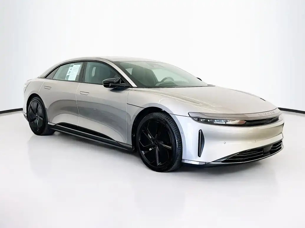 2024 Lucid Air Touring's photo