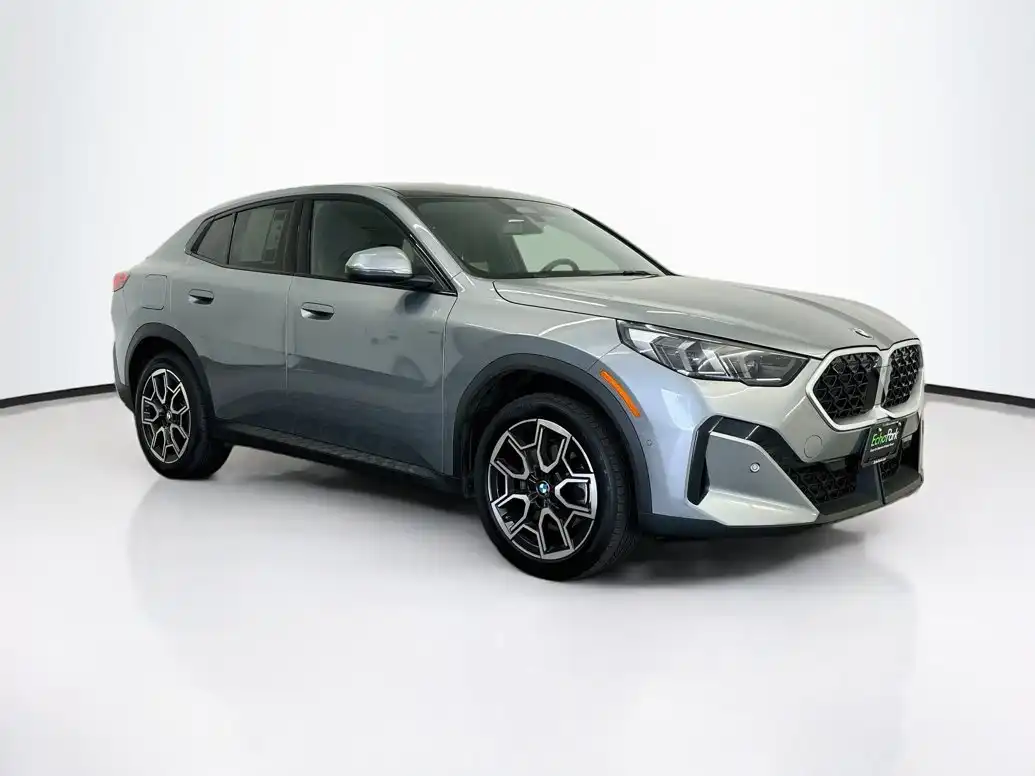 2026 BMW X2 xDrive28i's photo