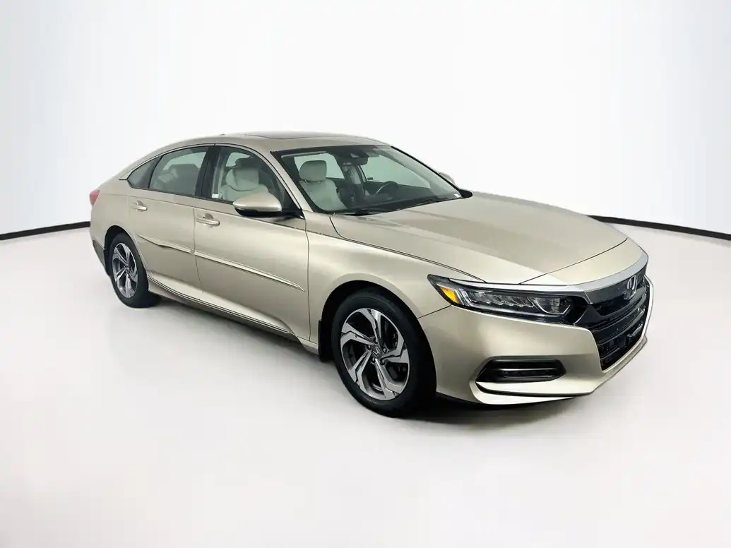 2018 Honda Accord 2.0T EX-L Auto's photo