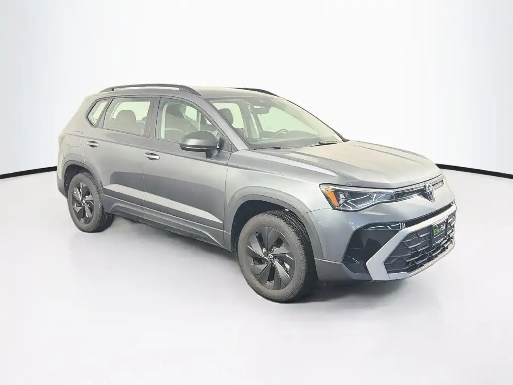 2025 Volkswagen Taos 1.5T S's photo
