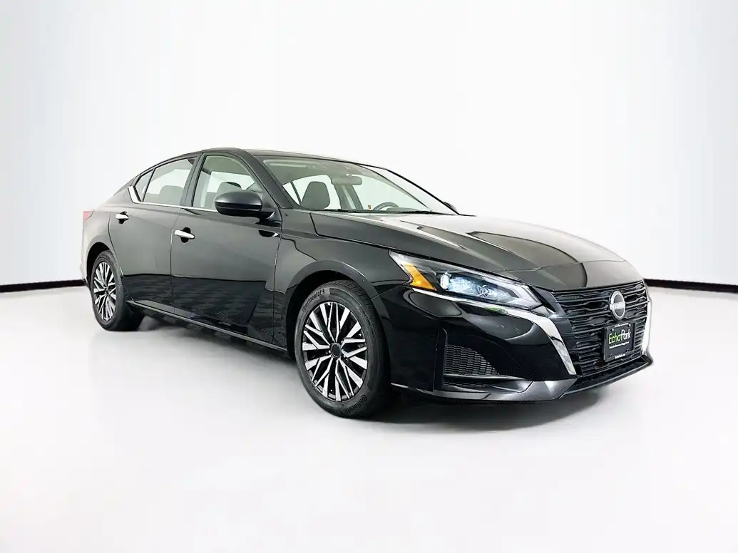2025 Nissan Altima 2.5 SV's photo