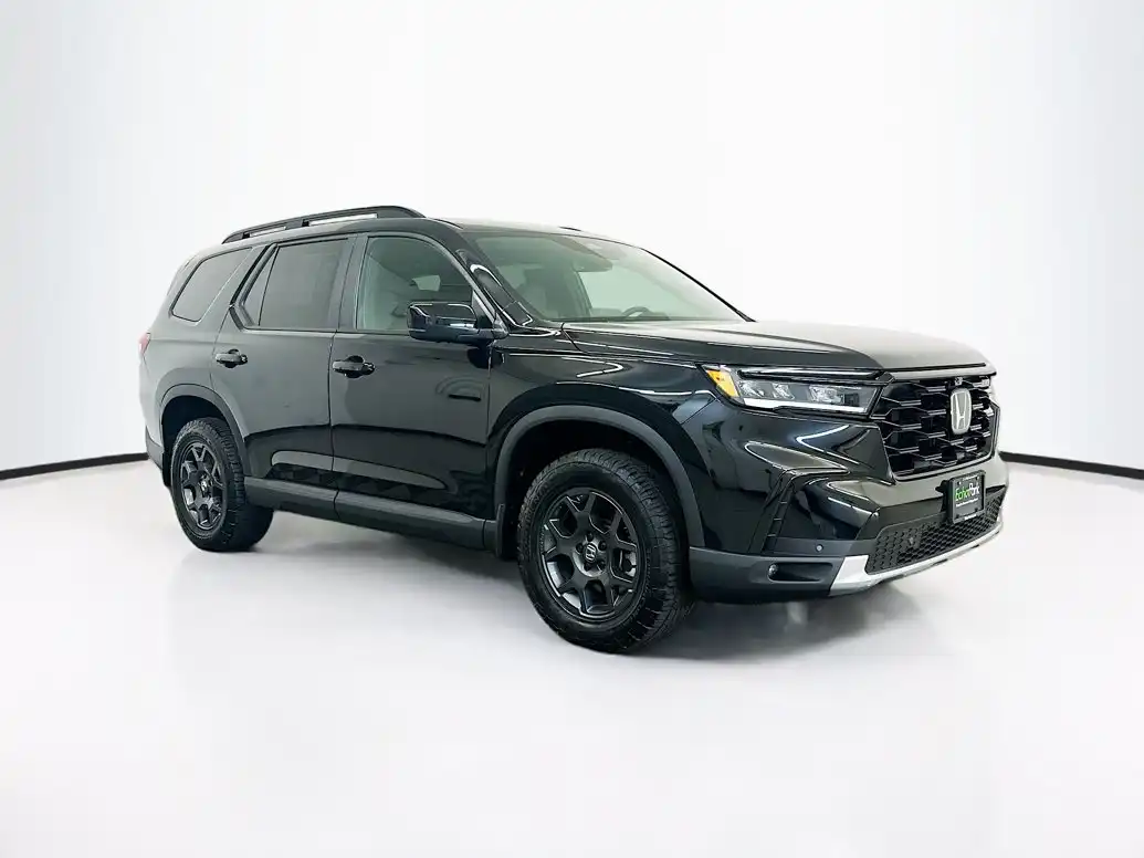 2025 Honda Pilot TrailSport AWD's photo