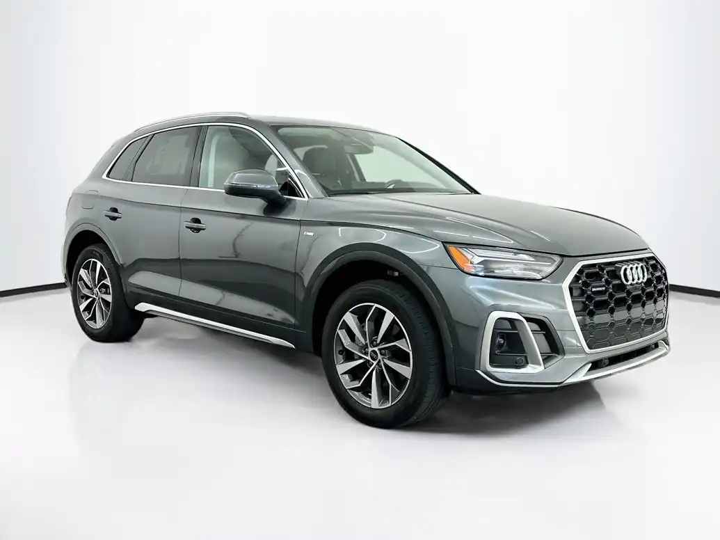 2023 Audi Q5 45 Premium Plus's photo