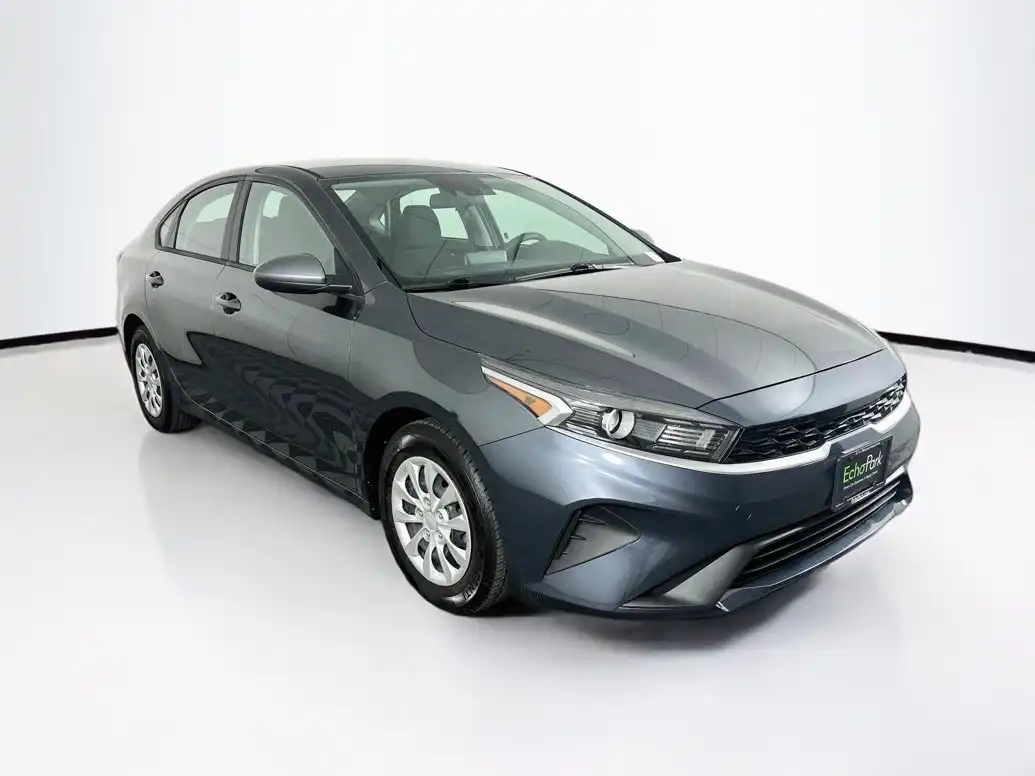 2023 Kia Forte LX AT's photo