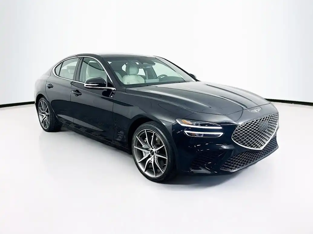 2025 Genesis G70 2.5T Standard's photo