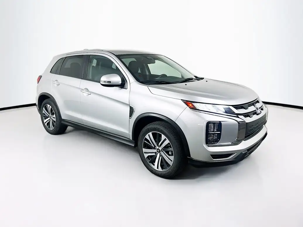 2025 Mitsubishi Outlander Sport 2.0 SE AWC CVT's photo
