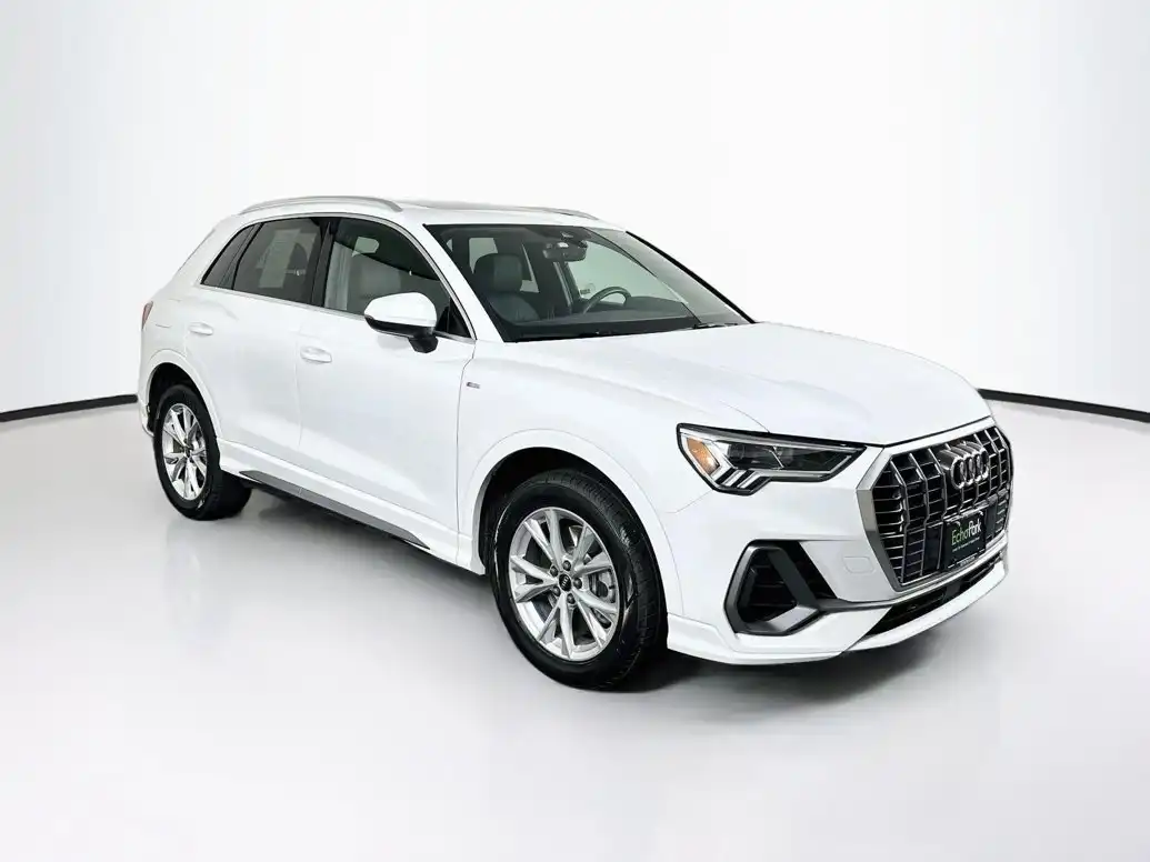 2025 Audi Q3 45 TFSI S Line Premium quattro's photo
