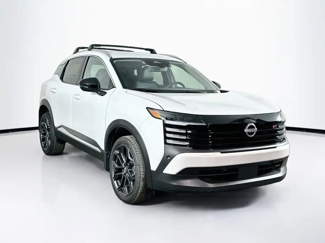 2026 Nissan Kicks 2.0 SR's photo