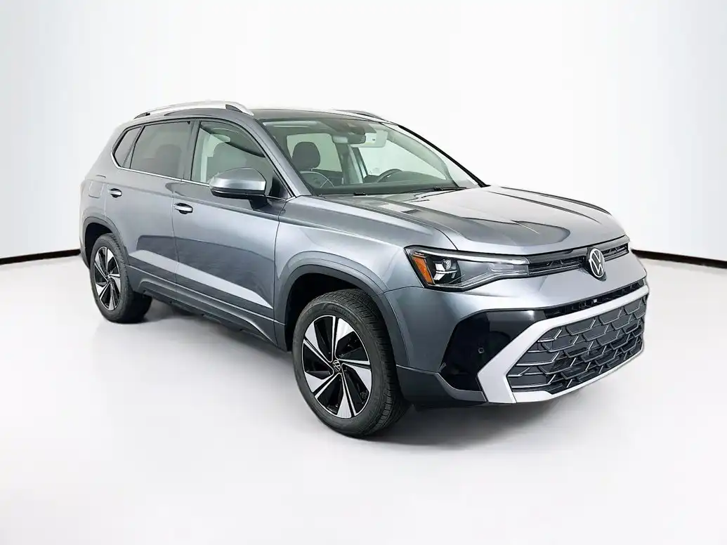 2025 Volkswagen Taos 1.5T SE 4Motion's photo