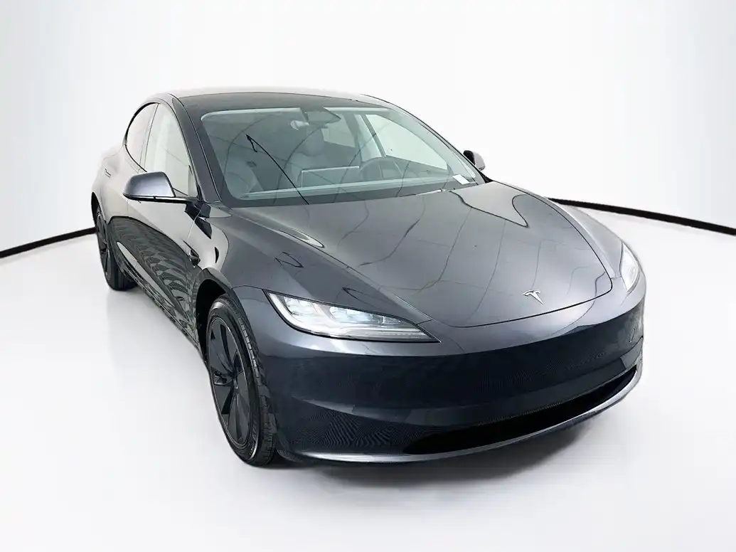 2025 Tesla Model 3 Long Range's photo