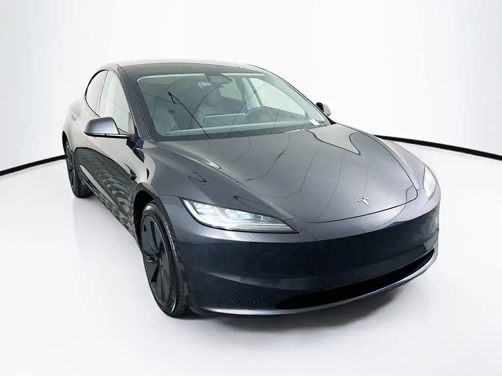 2025 Tesla Model 3 Long Range's photo