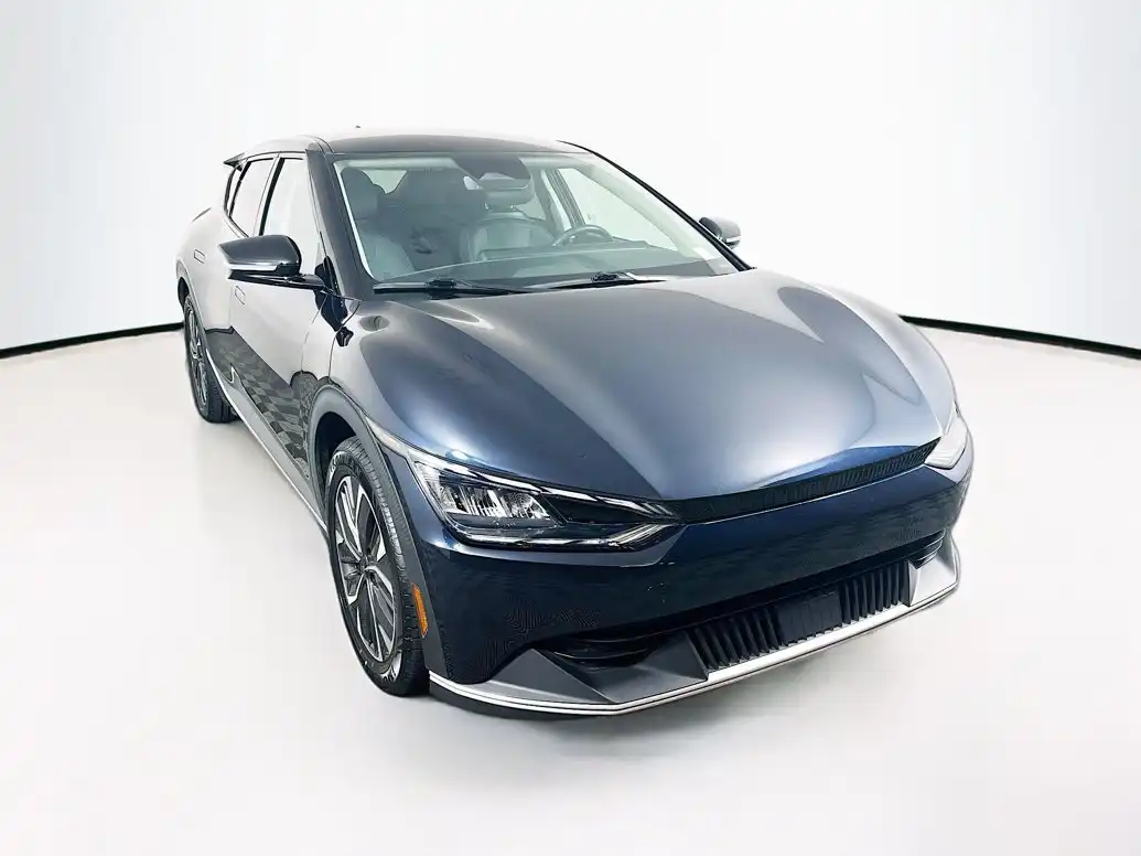 2024 Kia EV6 Light L/R's photo