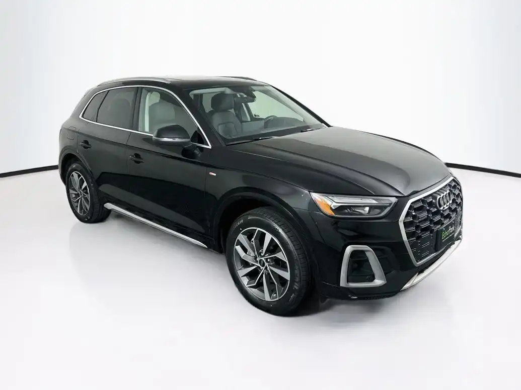 2023 Audi Q5 45 Premium Plus's photo