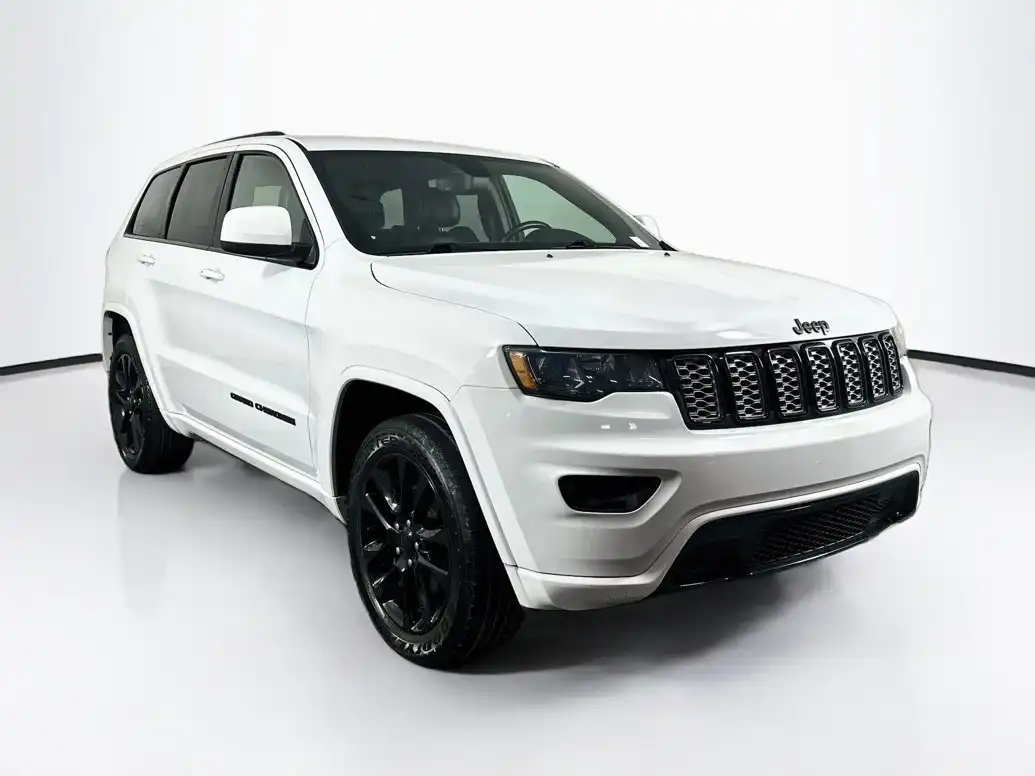 2020 Jeep Grand Cherokee Altitude's photo