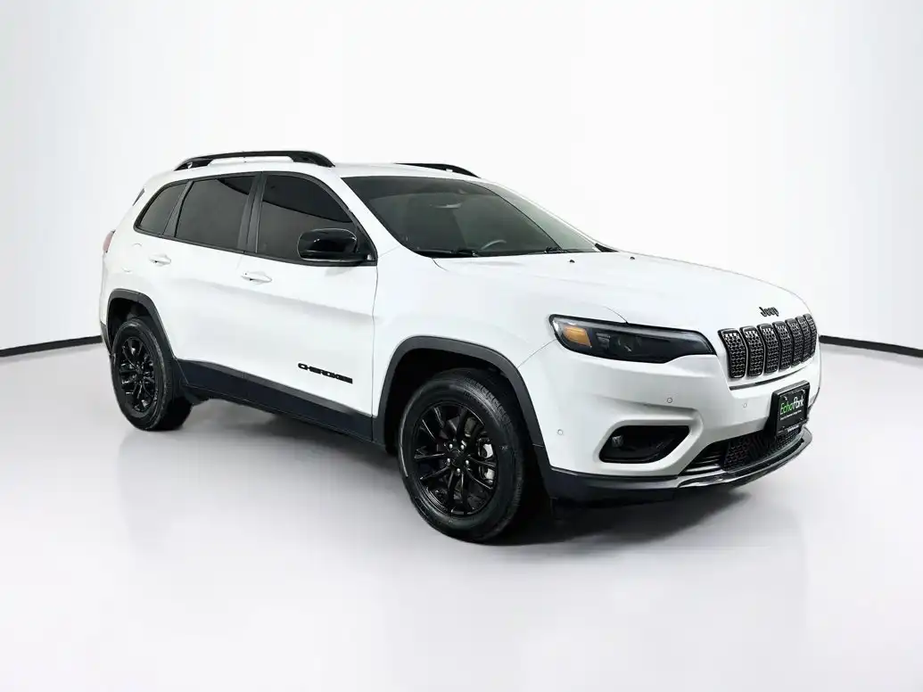 2023 Jeep Cherokee Altitude Lux 4WD's photo
