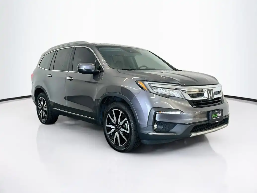 2020 Honda Pilot Touring 4WD 7-Passenger's photo