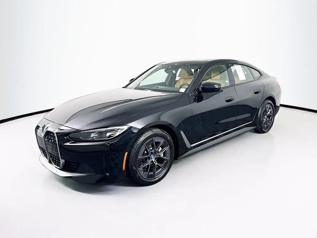 2023 BMW i4 eDrive35 photo 3
