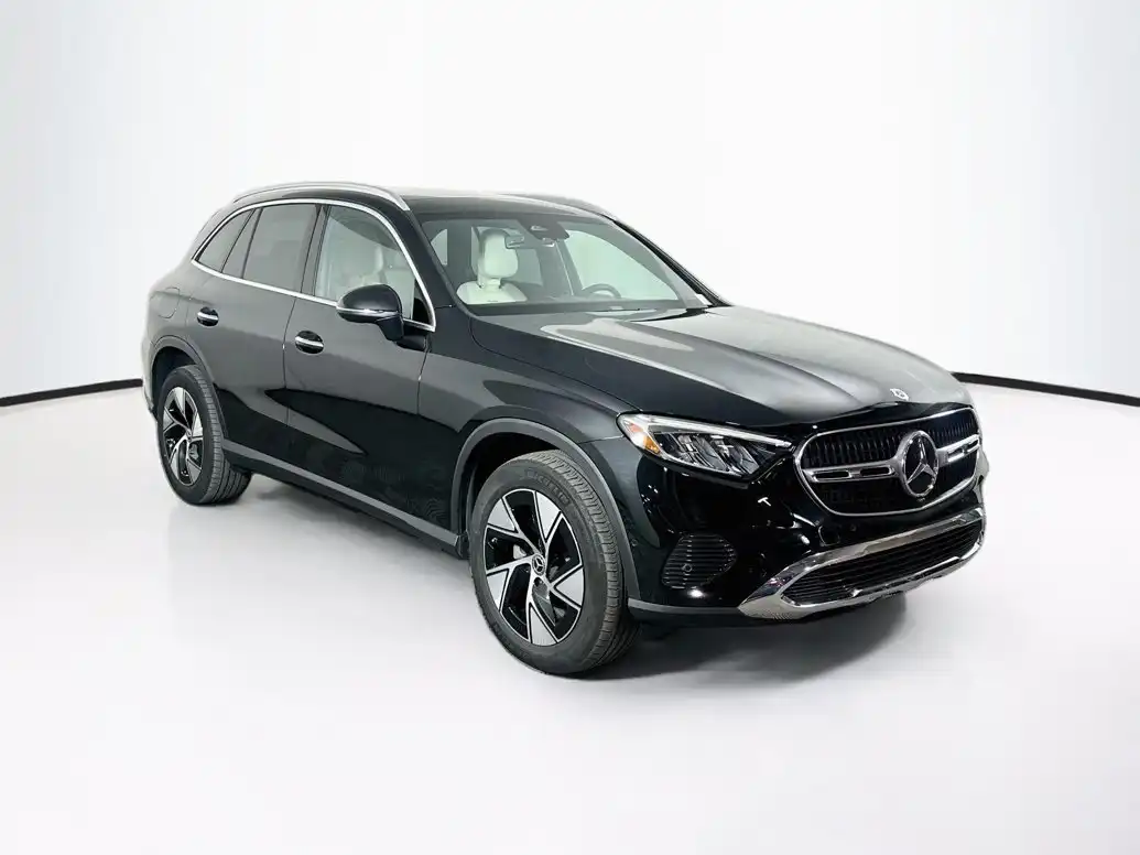 2024 Mercedes-Benz GLC GLC300 4MATIC's photo
