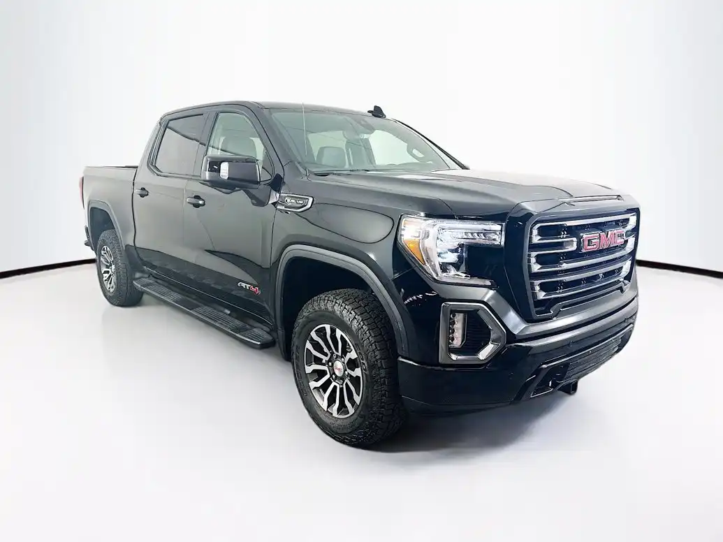 2019 GMC Sierra 4WD Crew Cab Standard Box AT4's photo