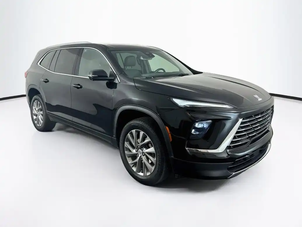 2025 Buick Enclave Preferred's photo