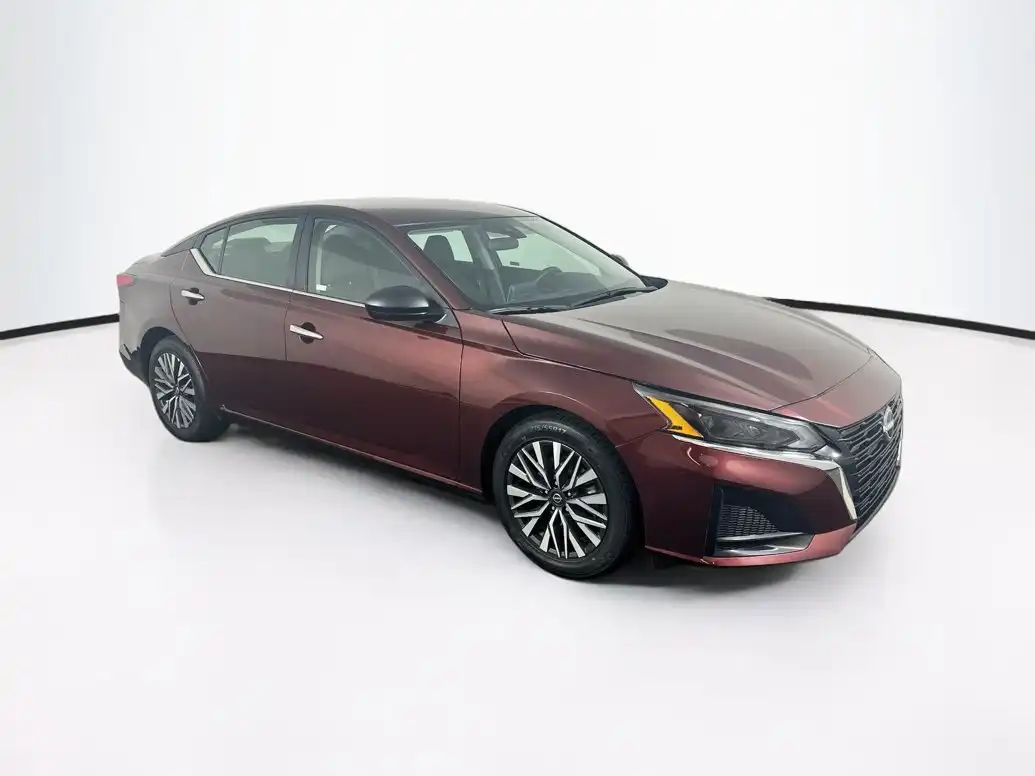 2025 Nissan Altima 2.5 SV's photo
