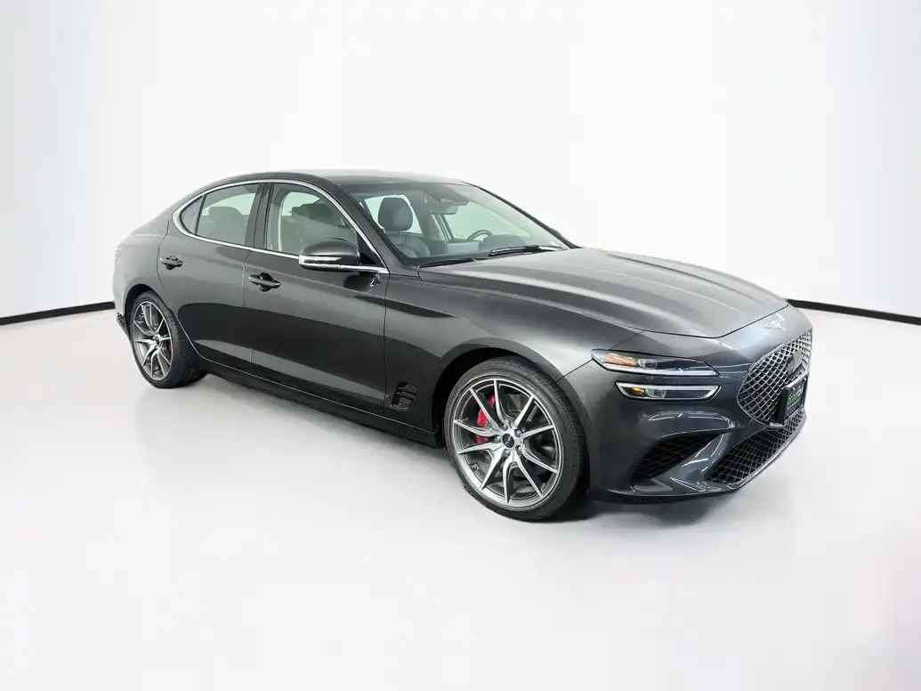 2025 Genesis G70 2.5T Standard's photo