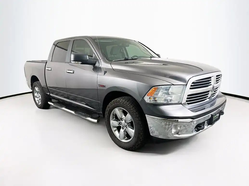 2018 RAM 1500 Big Horn 4x4 Crew Cab 5'7's photo