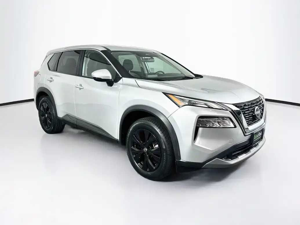 2022 Nissan Rogue SV AWD's photo