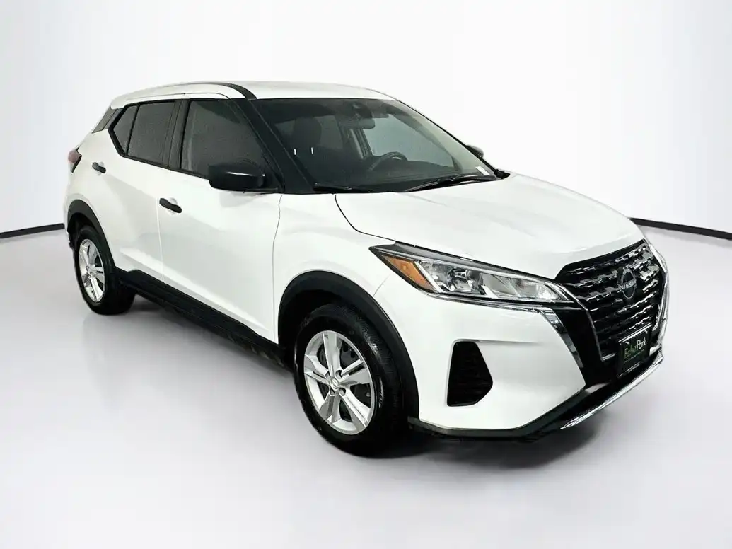 2025 Nissan Kicks Play 1.6 FWD's photo