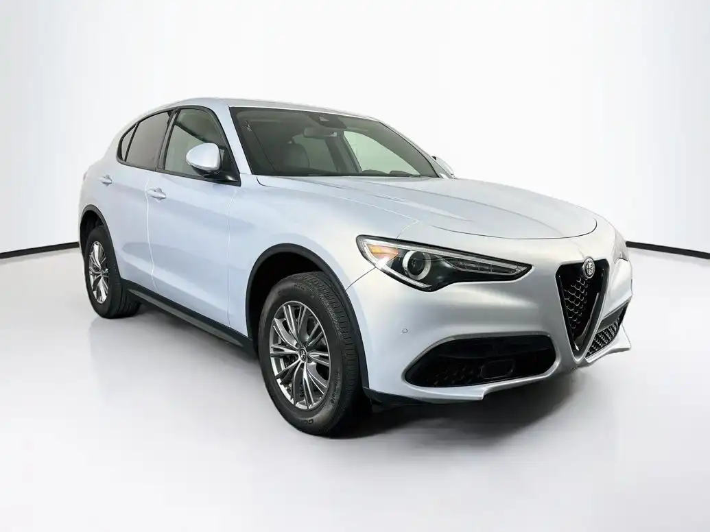 2023 Alfa Romeo Stelvio Sprint RWD's photo