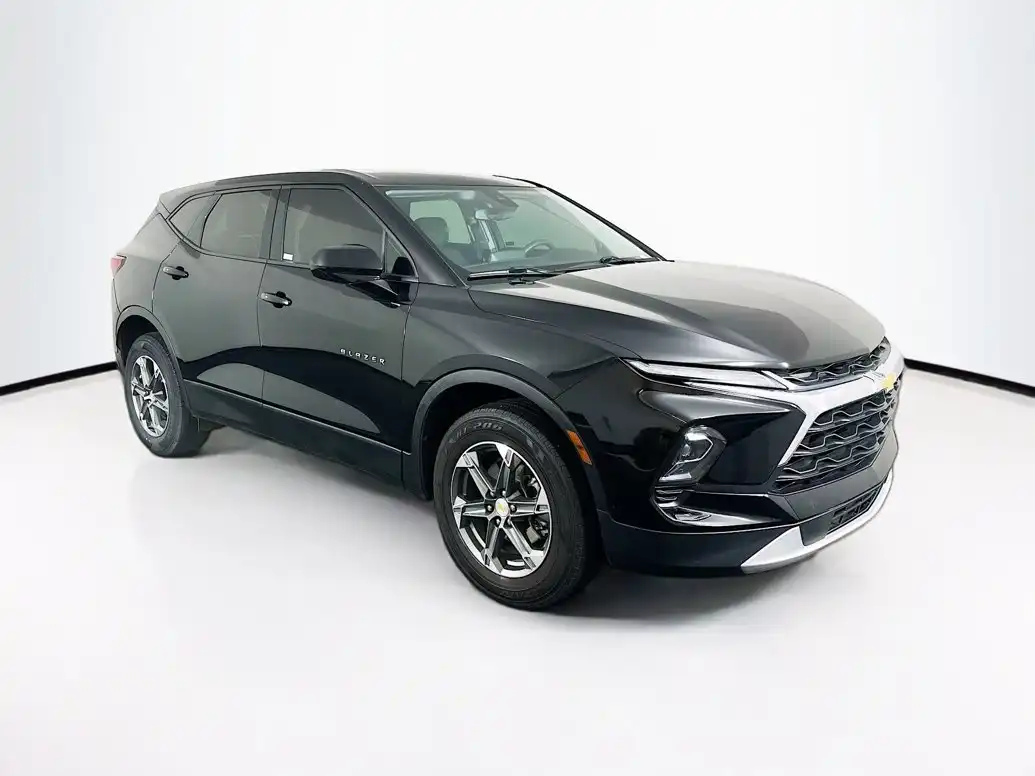 2023 Chevrolet Blazer 2.0T 2LT AWD's photo