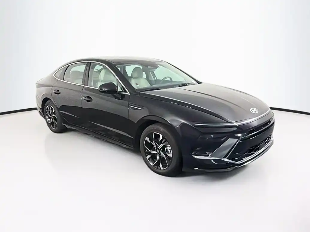 2025 Hyundai Sonata SEL's photo