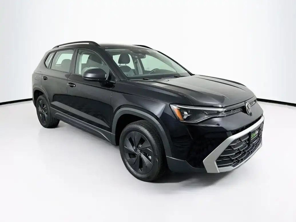 2025 Volkswagen Taos 1.5T S's photo