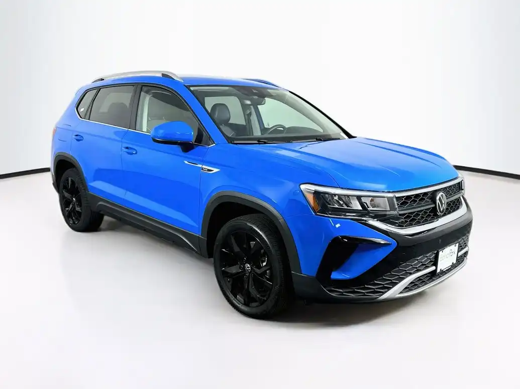 2023 Volkswagen Taos 1.5T SE's photo
