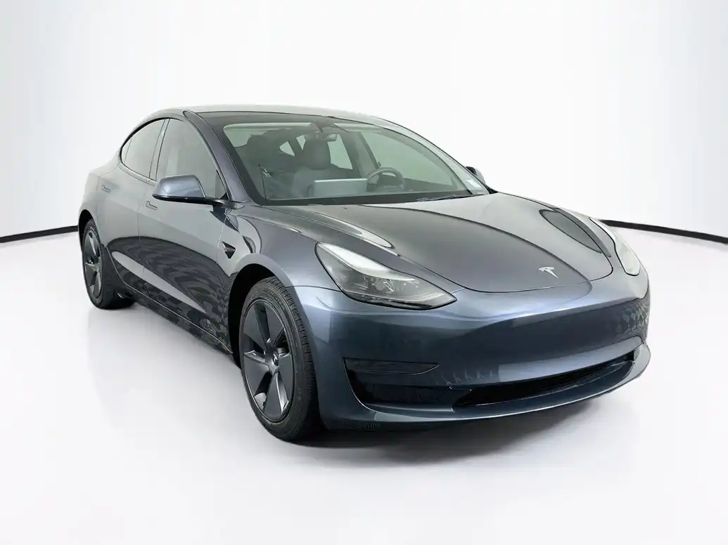 2023 Tesla Model 3 Base's photo