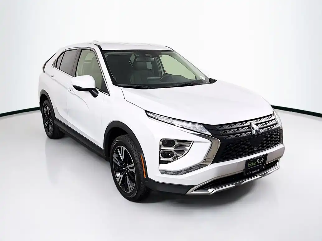 2024 Mitsubishi Eclipse Cross SE S-AWC's photo