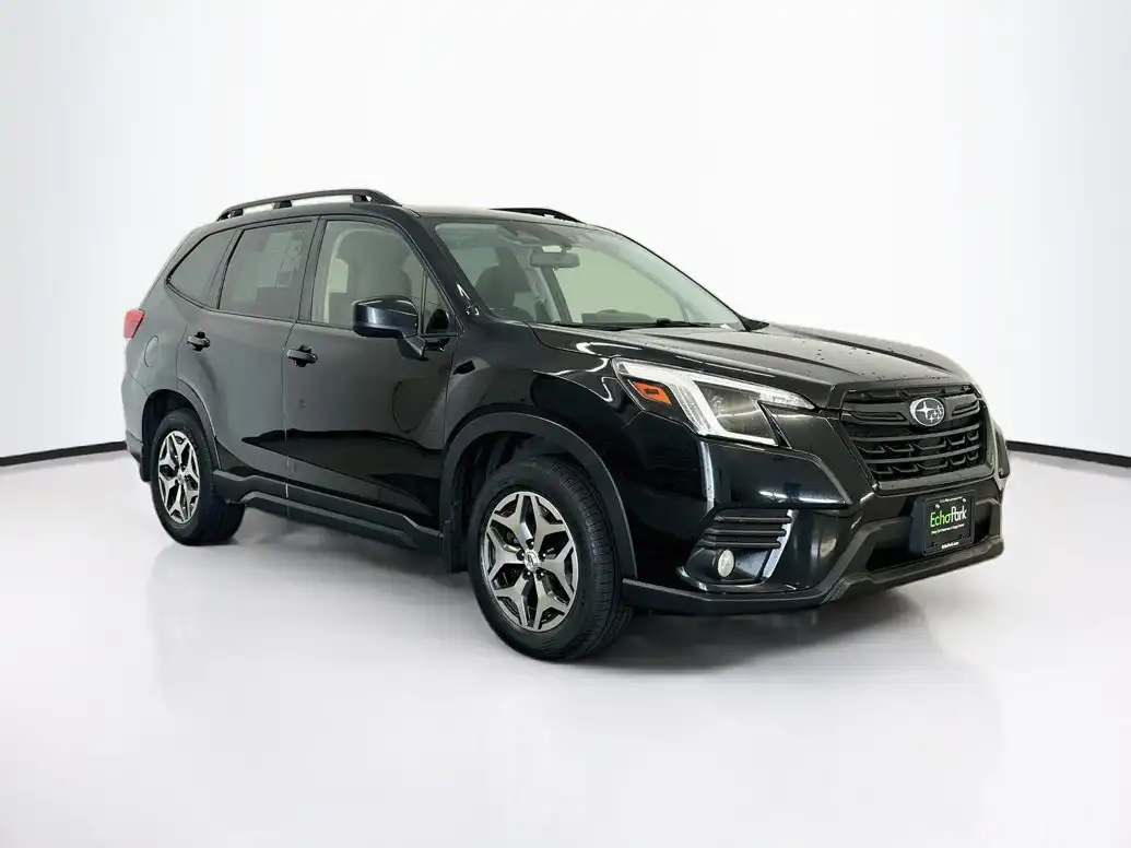 2023 Subaru Forester Premium's photo