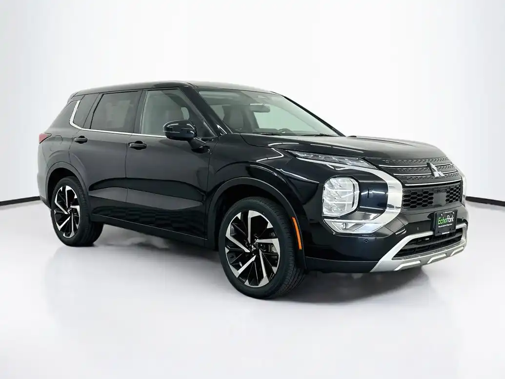 2024 Mitsubishi Outlander SE S-AWC's photo
