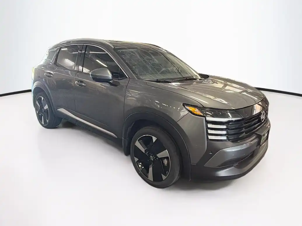 2025 Nissan Kicks 2.0 SR AWD's photo