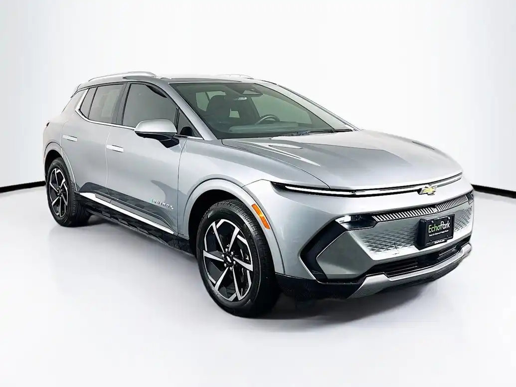 2024 Chevrolet Equinox EV 2LT FWD's photo