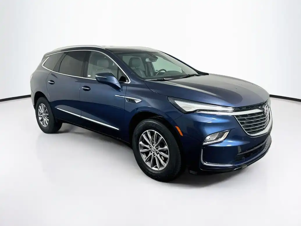 2023 Buick Enclave Essence's photo