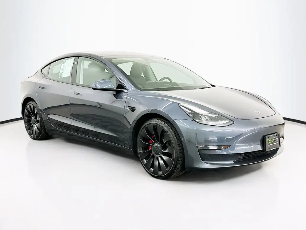 2022 Tesla Model 3 Performance Dual Motor All-Wheel Drive's photo