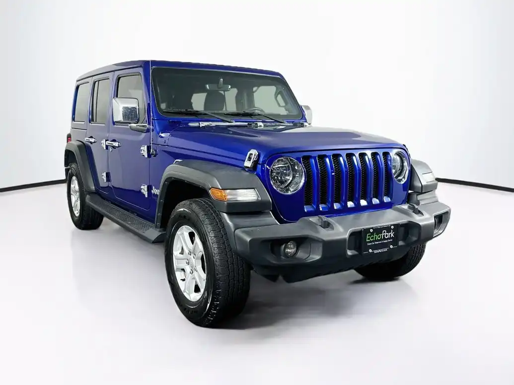 2020 Jeep Wrangler Sport S's photo