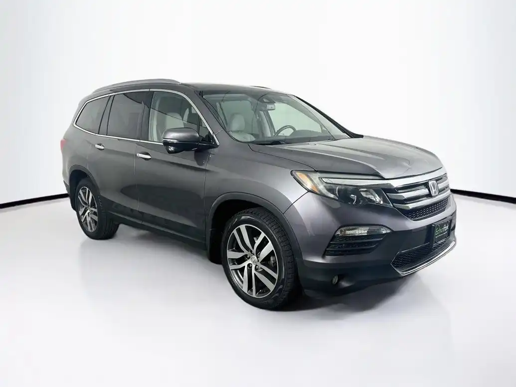 2017 Honda Pilot 4WD Touring's photo