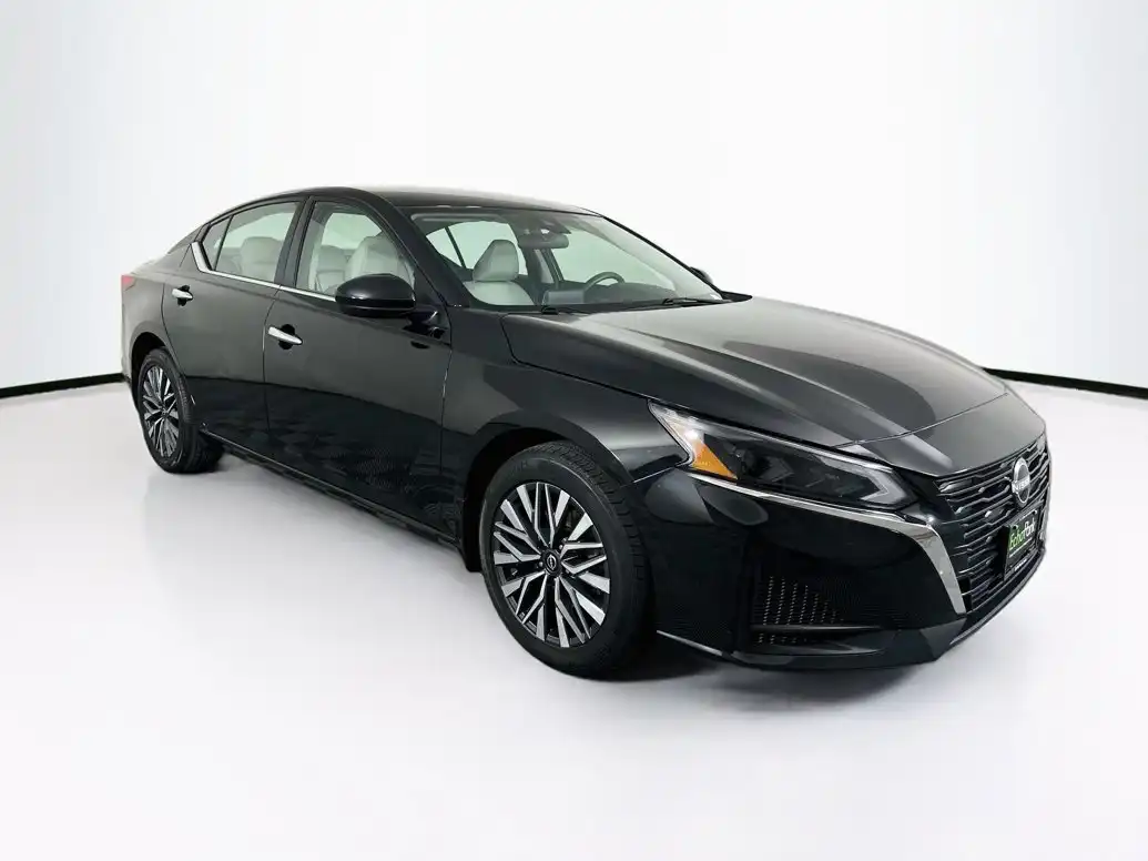 2023 Nissan Altima 2.5 SV AWD's photo