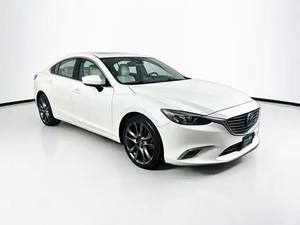 2017 Mazda EZ-6 i Grand Touring Auto's photo