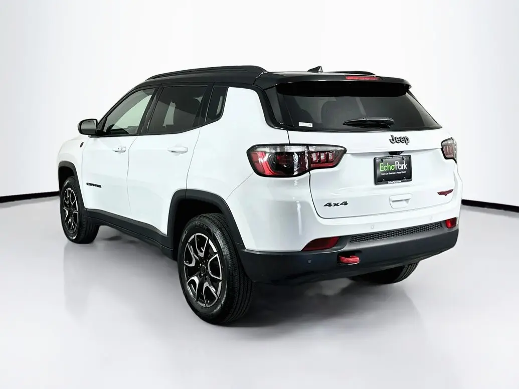 2025 Jeep Compass Trailhawk 4X4 photo 5