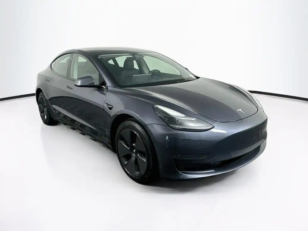 2023 Tesla Model 3 Base's photo