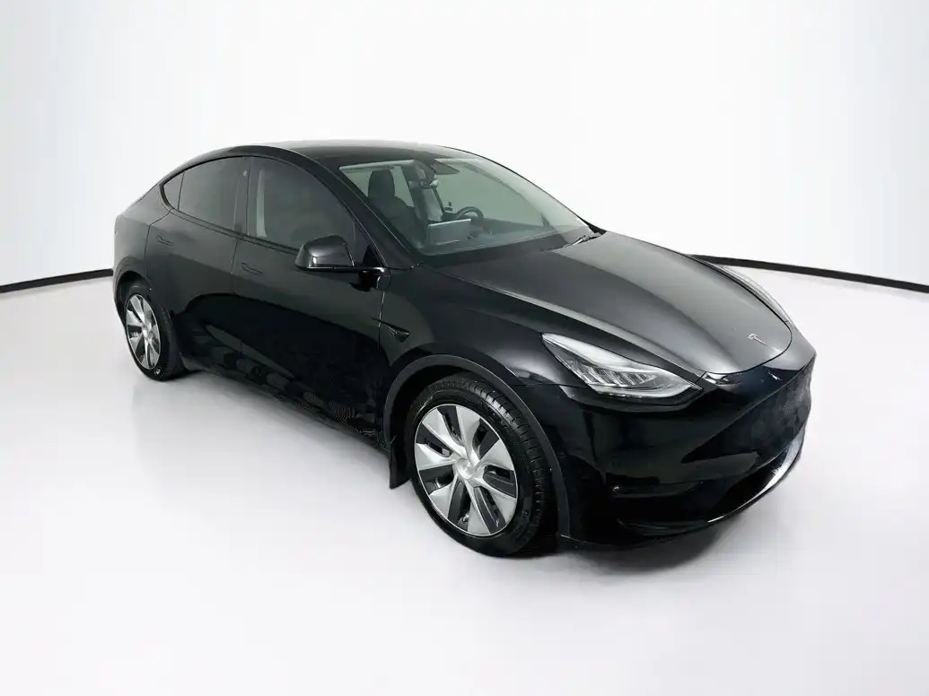 2021 Tesla Model Y Long Range Dual Motor All-Wheel Drive's photo