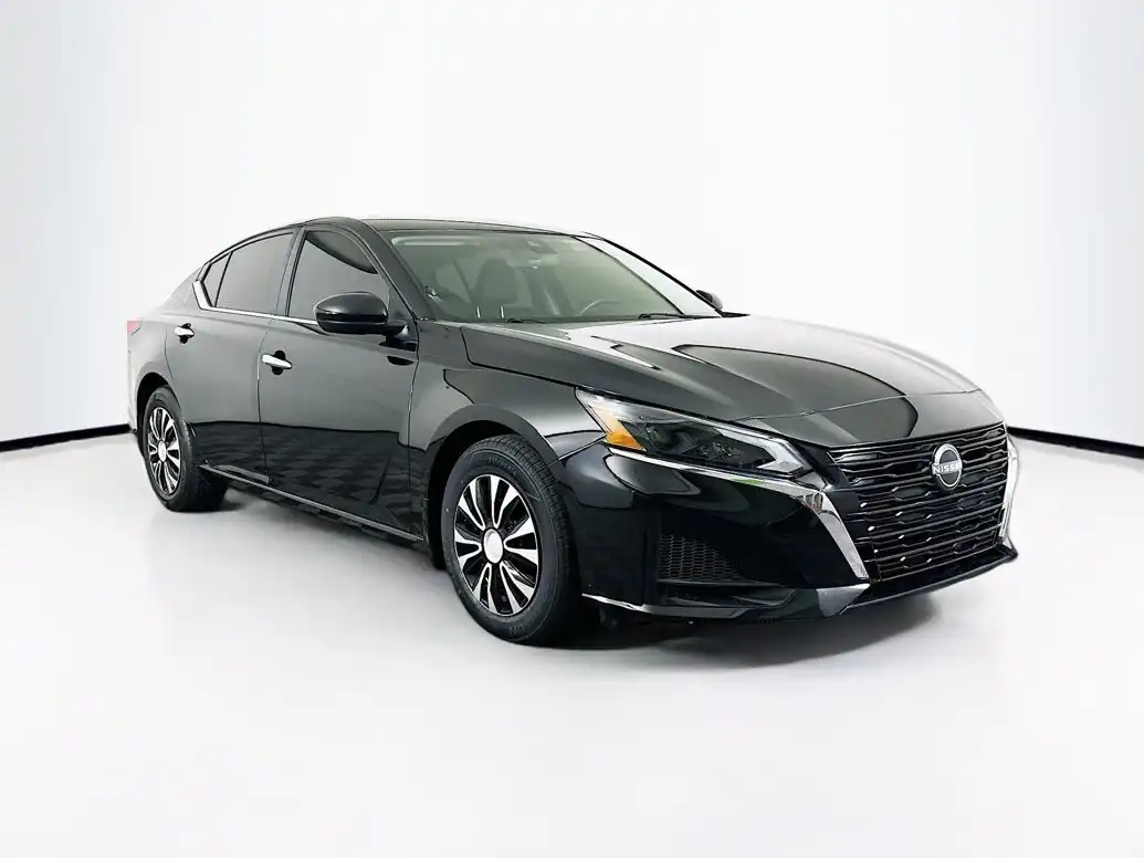 2023 Nissan Altima 2.5 S's photo
